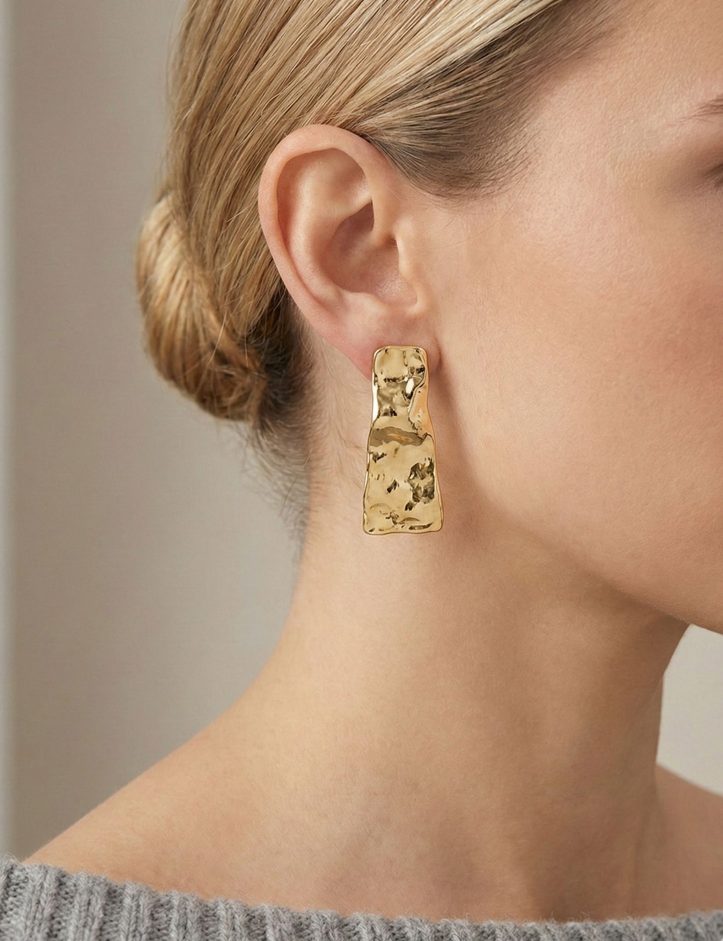 Orecchini battuti rettangolari