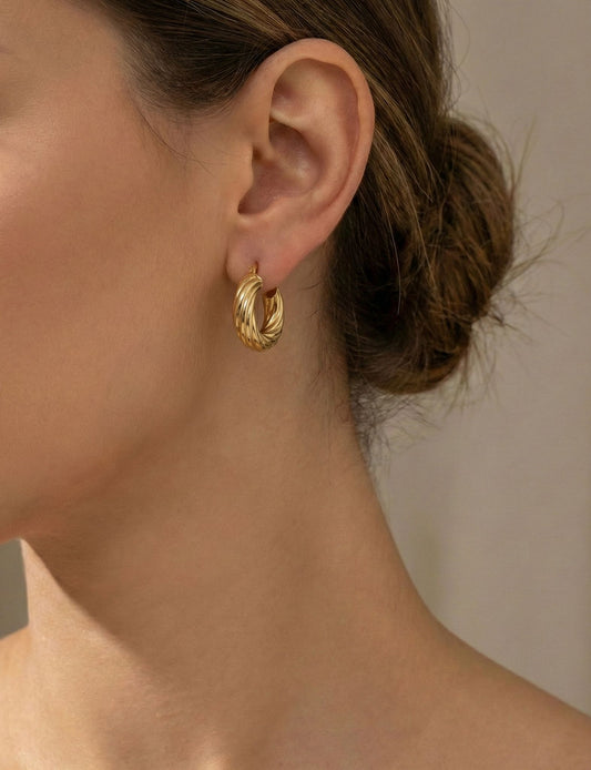 Orecchini a cerchio rigati