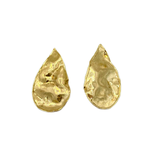 Orecchini battuti a goccia