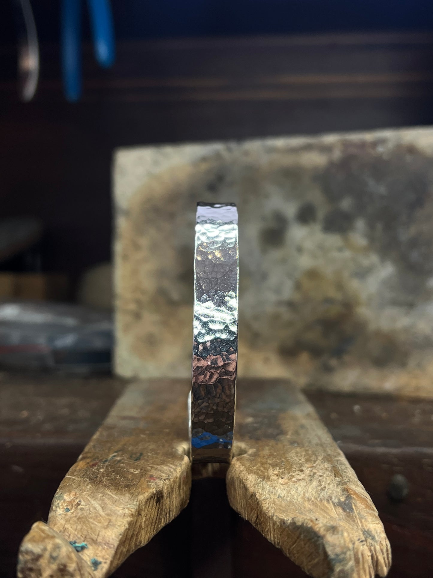 Bracciale martellato in Argento