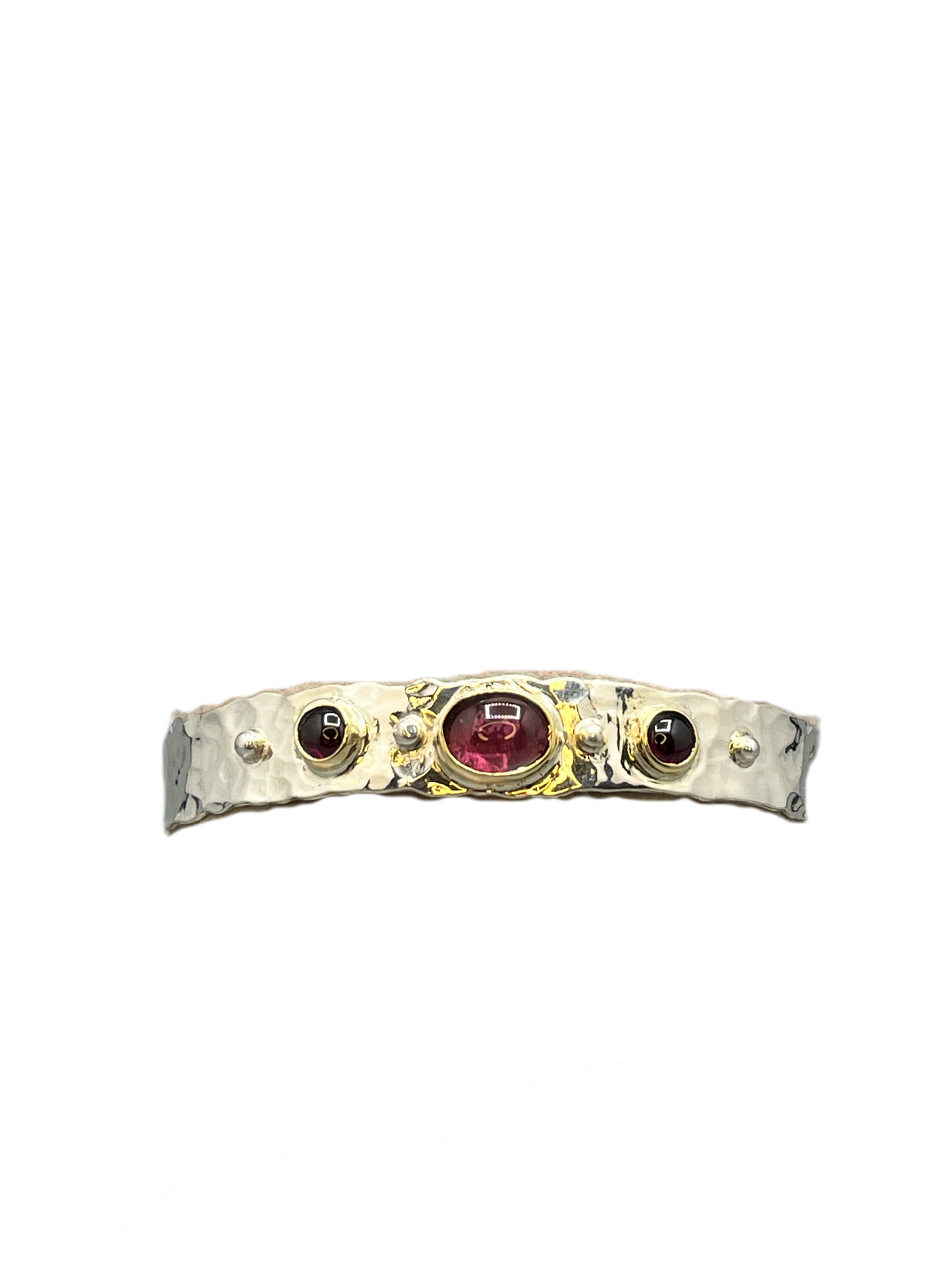 Bracciale martellato in argento con pietra