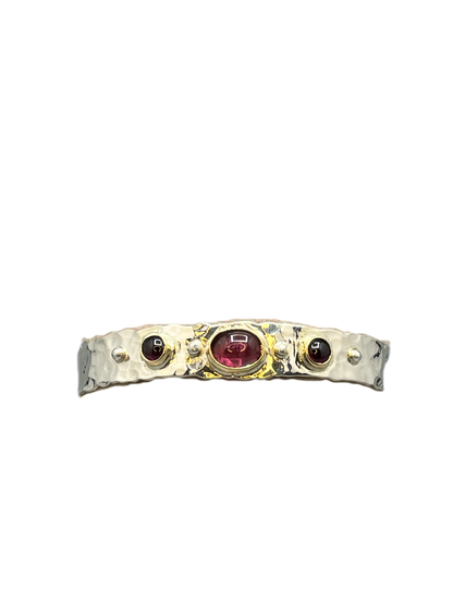 Bracciale martellato in argento con pietra