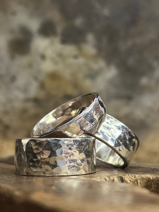 Anello martellato in Argento