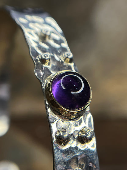 Bracciale martellato con Ametista